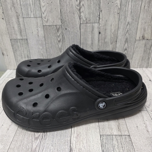 CROCS Black Fuzzy Lined Men's Slippers - Picture 4 of 4